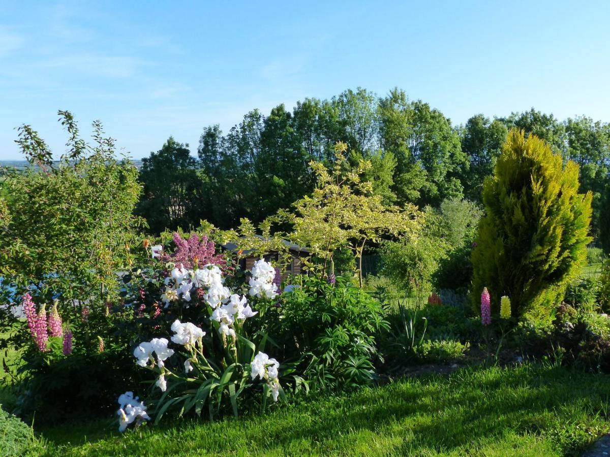Les Enselmes Montagnieu (Ain) Exterior foto